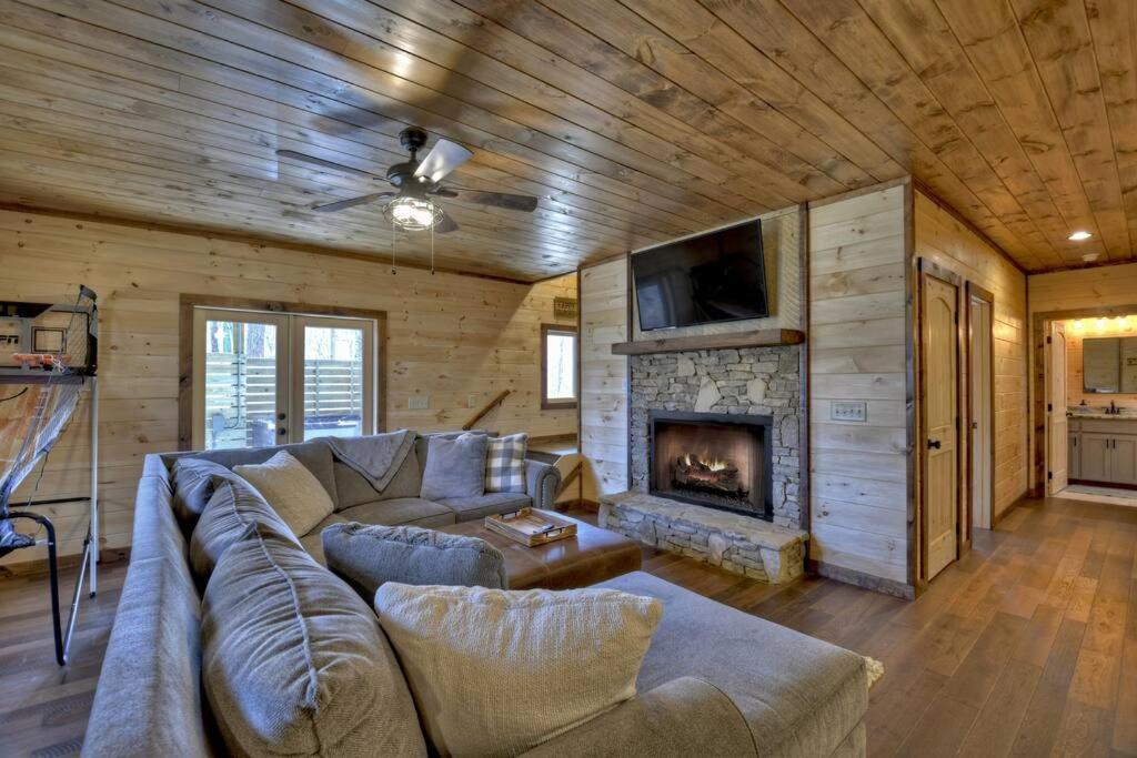 Rosewood Retreat - Hot Tub Fire Pit Pool Table Villa Blue Ridge Exterior foto